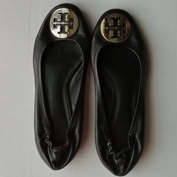 🩷💚⚜️Tory Burch⚜️🩷Black Ballet Flats Double T Signature Leather Shoe Size 8.5 - Picture 1 of 11